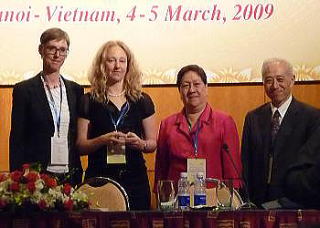 APQN���ƋL�O�ʐ^�ɉ�����������