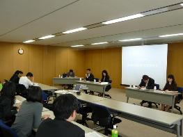 �S�̓��c�̗l�q