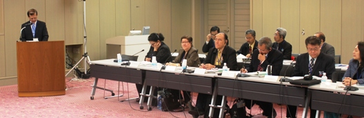 �Z�~�i�[�̗l�q